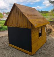 Dětský domek Stanley II z akátu (2)